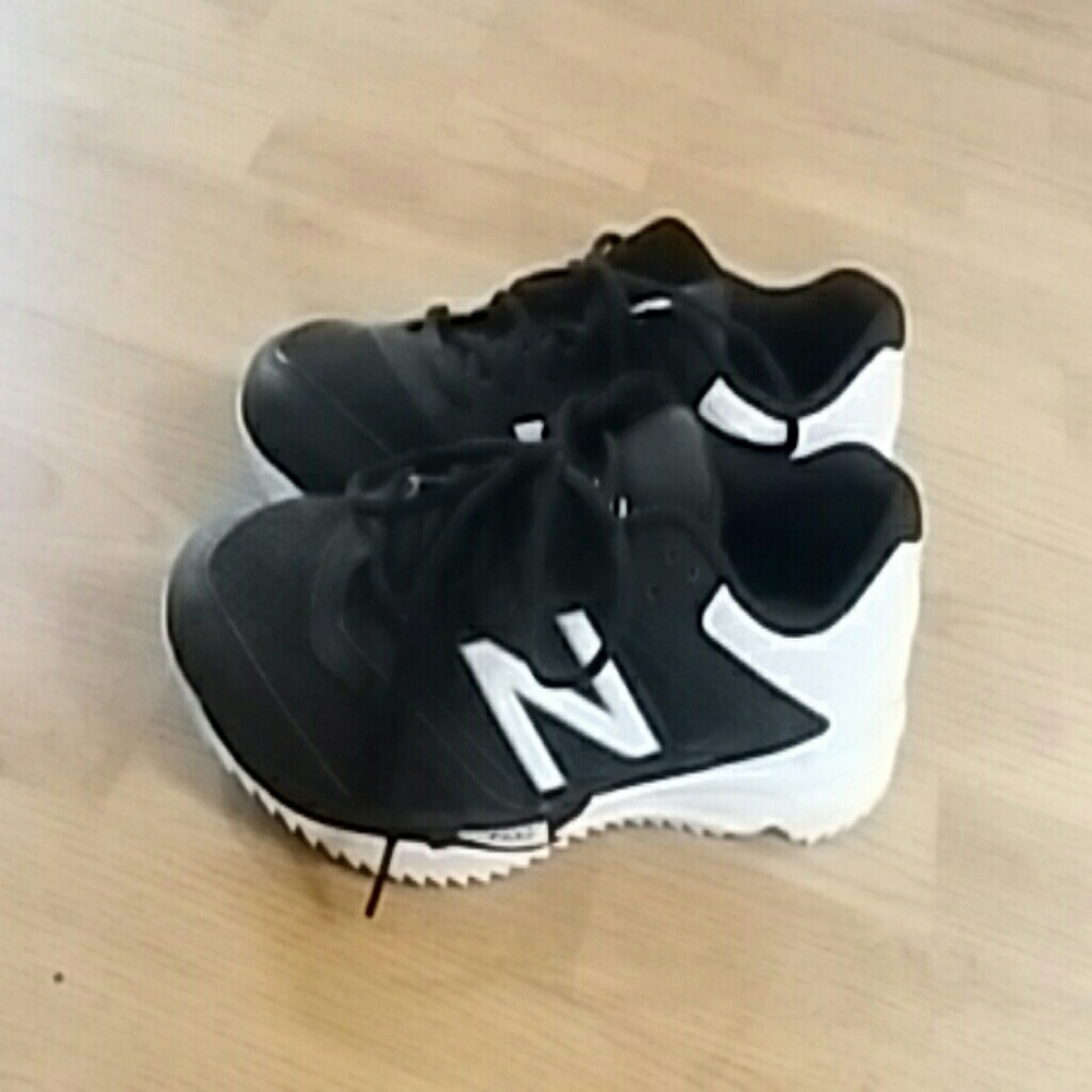 New Balance Fast Pitch Pro Bank Sneaker